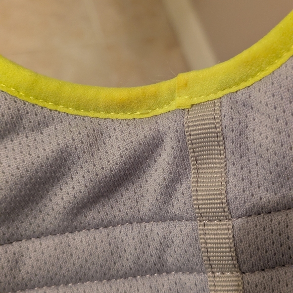 True love Gray and Yellow Dog Cooling Vest NWT - Picture 4 of 6